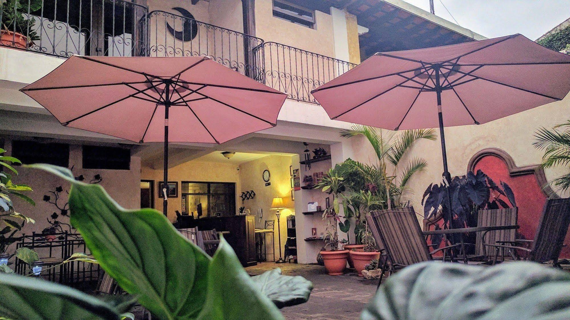 Hotel Posada De La Luna Antigua ภายนอก รูปภาพ