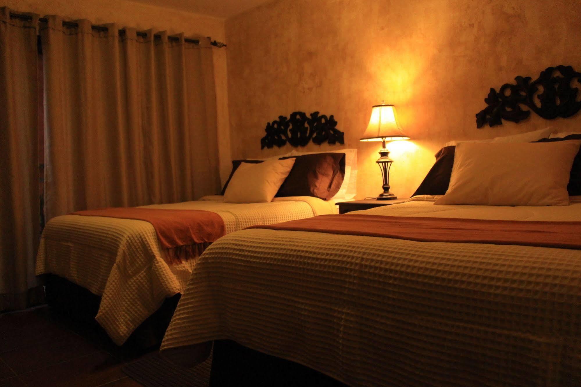 Hotel Posada De La Luna Antigua ภายนอก รูปภาพ