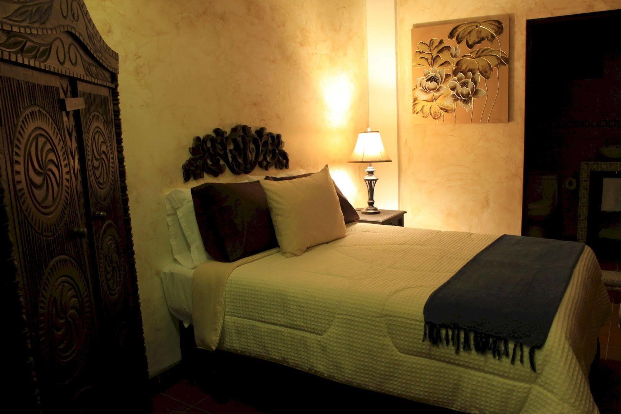 Hotel Posada De La Luna Antigua ภายนอก รูปภาพ